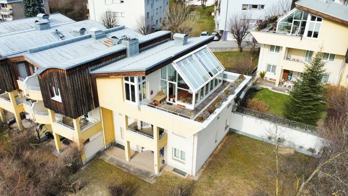 Wohnvergnügen auf 122 m² in Top Lage mit traumhaftem Wintergarten und Ausblick - Jenewein Immobilienmanagement