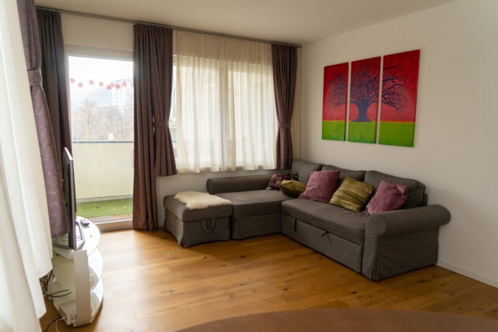 PREISREDUZIERUNG * ZENTRALE 4-Zimmer Wohnung * - Jenewein Immobilienmanagement