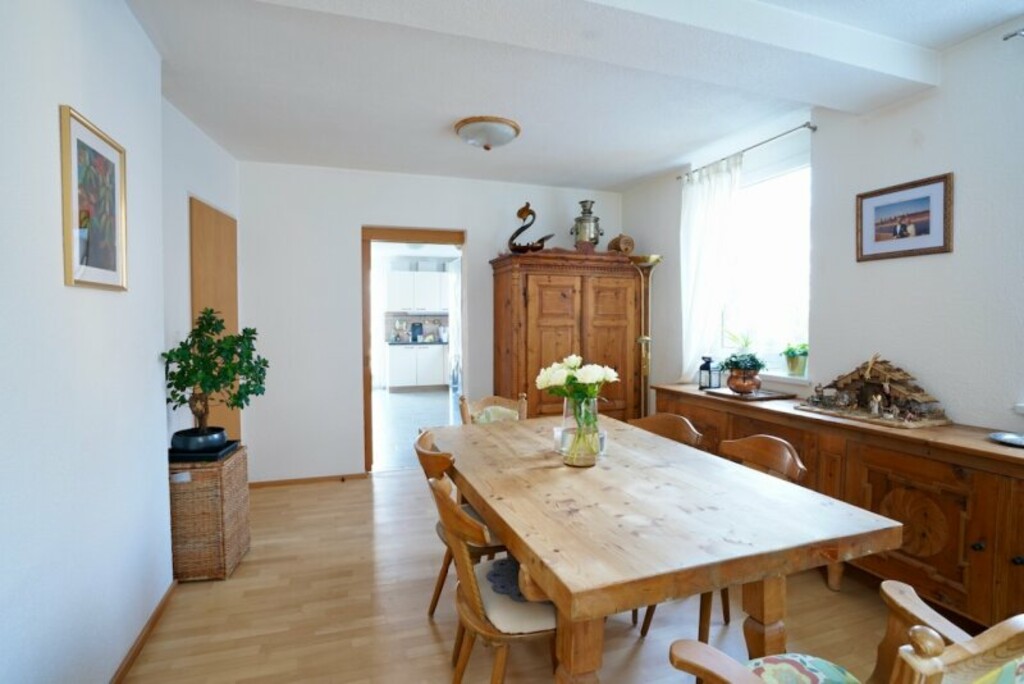 DOPPELHAUSHÄLFTE MIT EINLIEGERWOHNUNG NATURNAH - Jenewein Immobilienmanagement