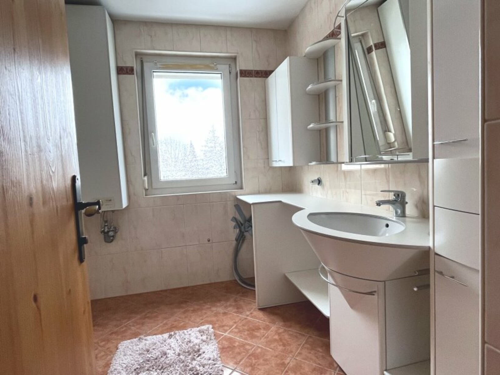 PREISREDUKTION *** 5-Zimmer Wohnung mit Potential zur Umgestaltung - Jenewein Immobilienmanagement