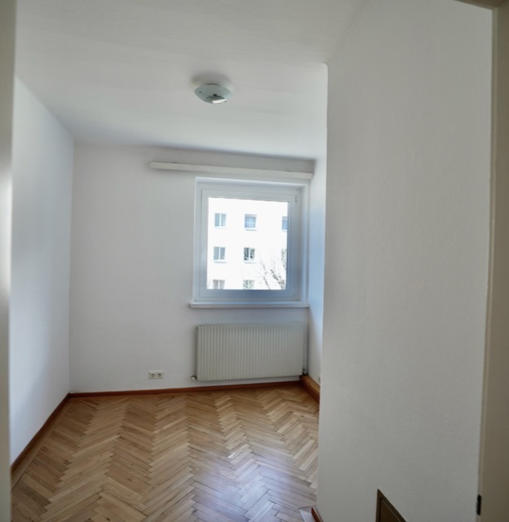 Charmante 4-Zimmerwohnung mit Kaminofen - Jenewein Immobilienmanagement