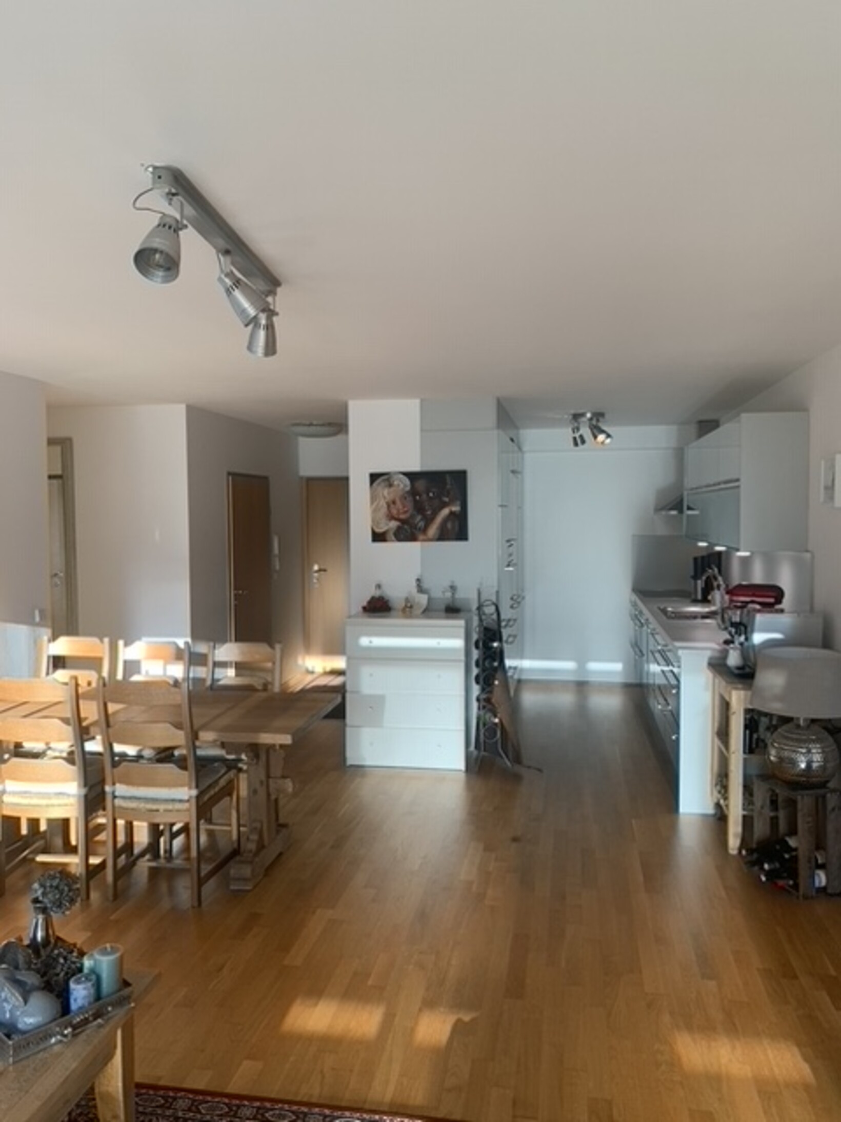 Gepflegte, helle 3-Zimmerwohnung mit Tiefgaragenabstellplatz - Jenewein Immobilienmanagement
