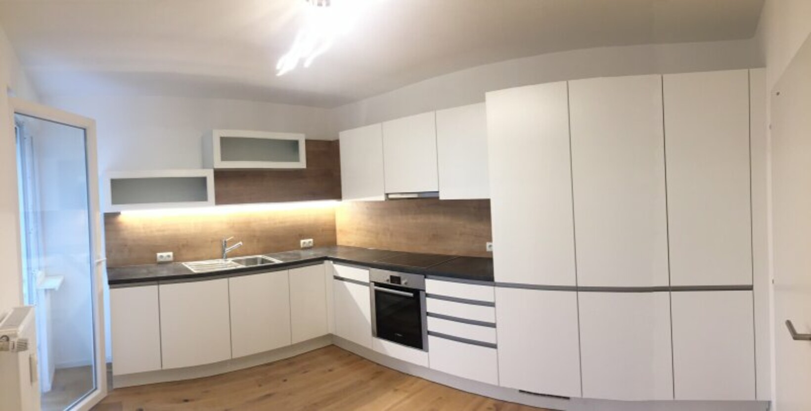 PREISREDUZIERUNG * ZENTRALE 4-Zimmer Wohnung * - Jenewein Immobilienmanagement