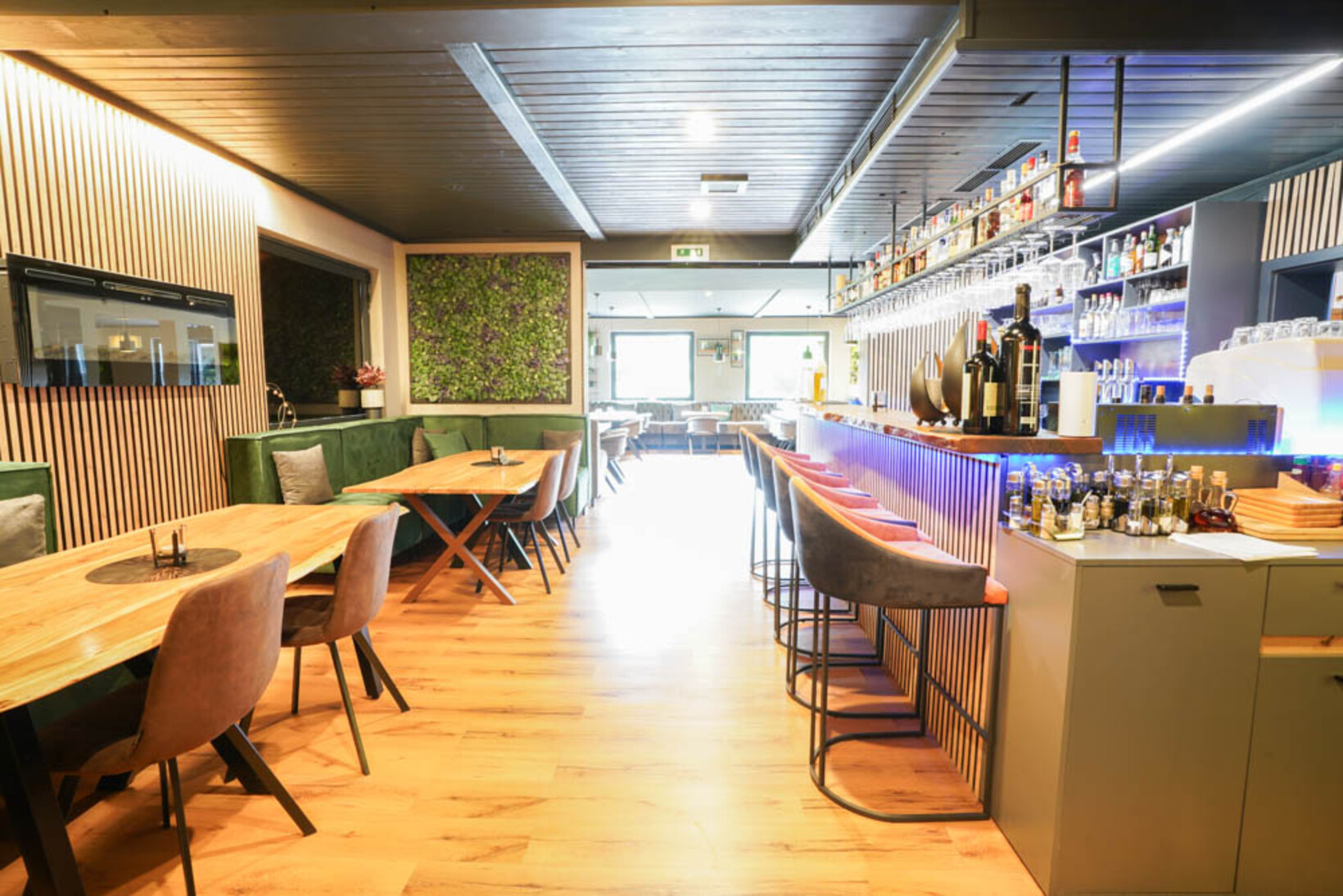 Hotel in bester Erholungslage mit Restaurant - Jenewein Immobilienmanagement