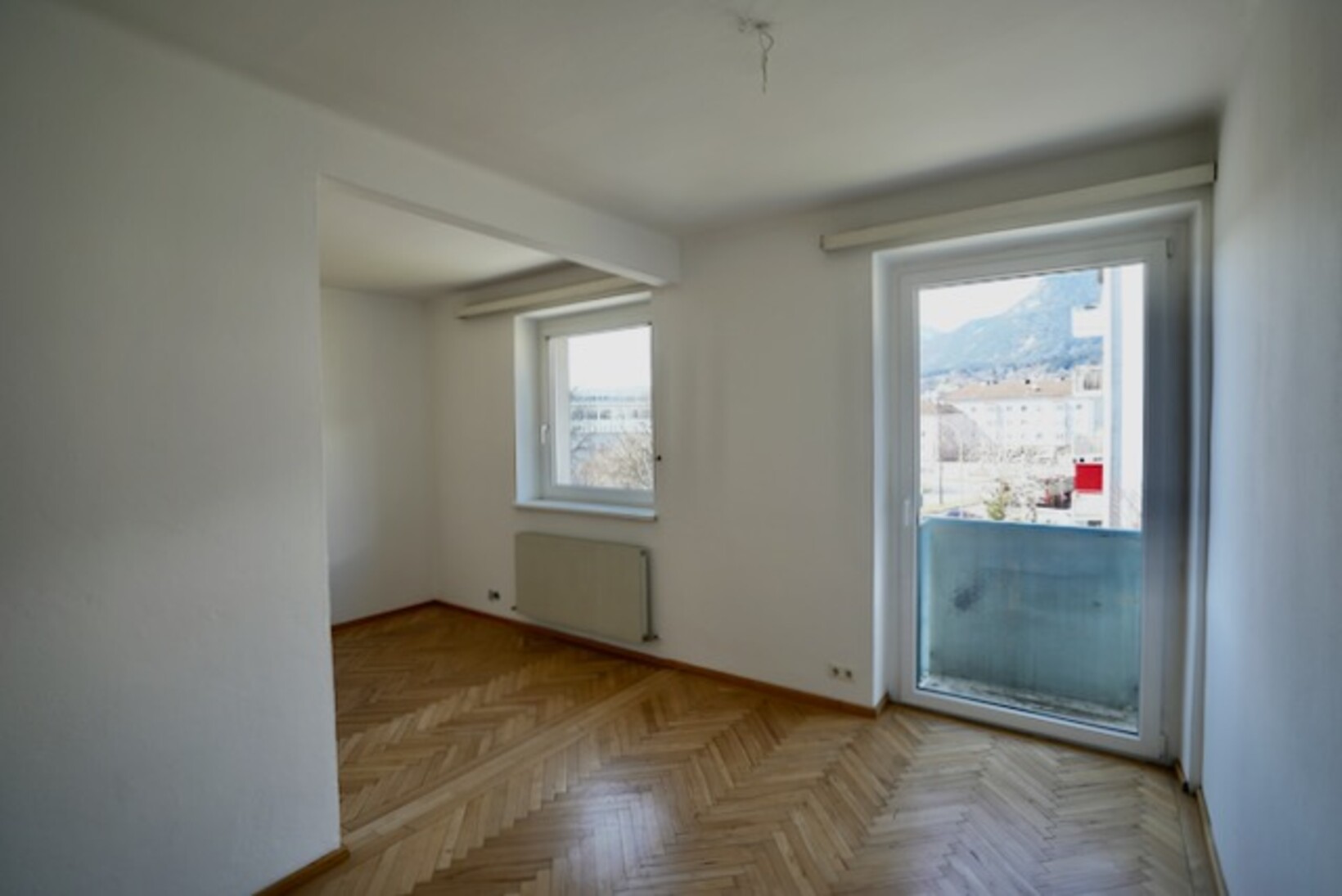 Charmante 4-Zimmerwohnung mit Kaminofen - Jenewein Immobilienmanagement