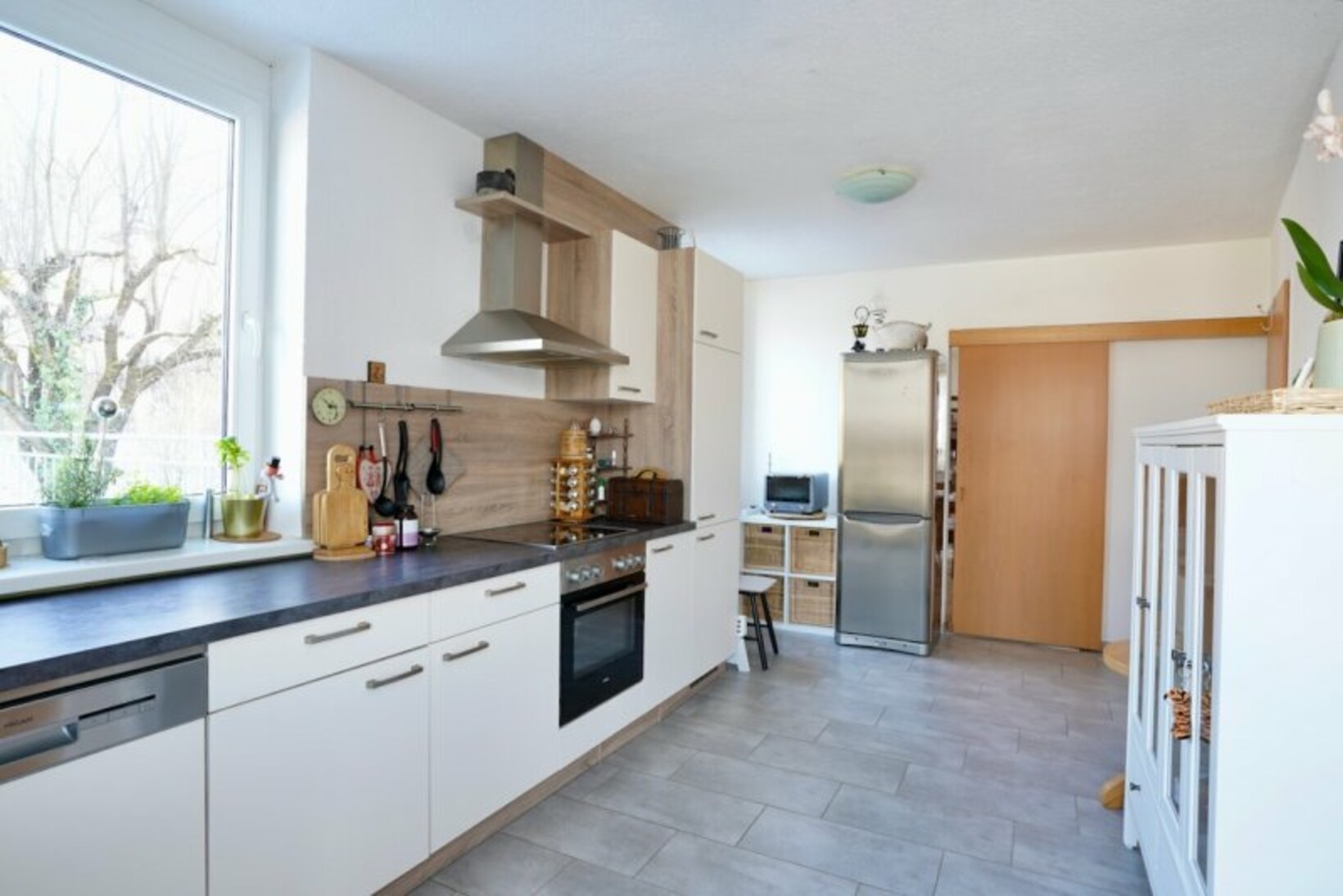 DOPPELHAUSHÄLFTE MIT EINLIEGERWOHNUNG NATURNAH - Jenewein Immobilienmanagement