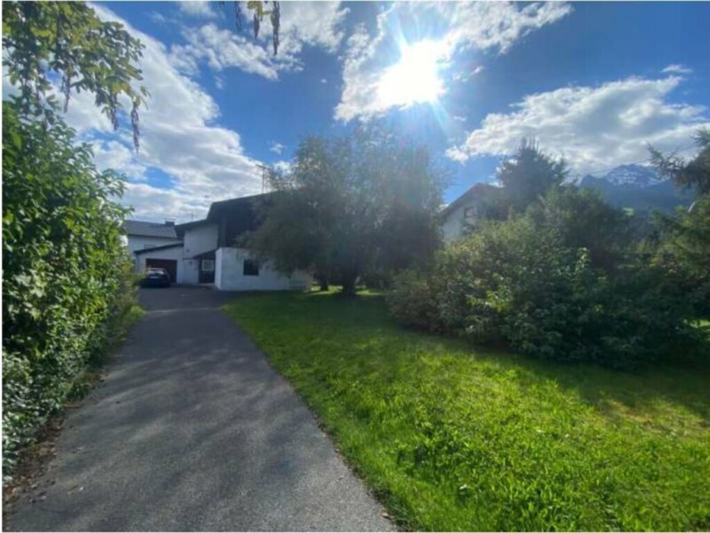 Gelegenheit * Sonniges Grundstück mit Altbestand - Jenewein Immobilienmanagement