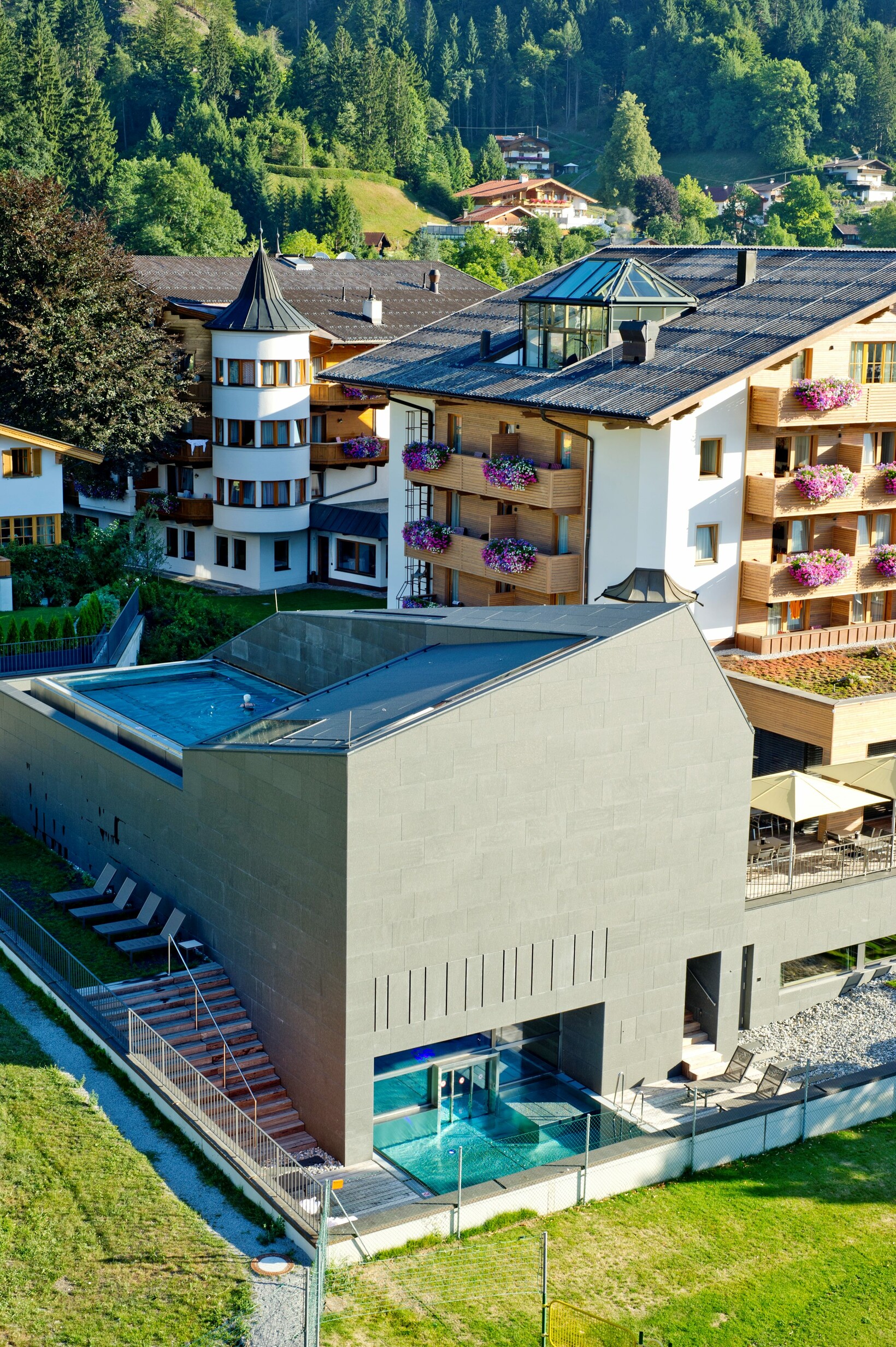 4*S Wellness-Hotel inkl. Restaurant / Personalhaus / Privathaus - Jenewein Immobilienmanagement