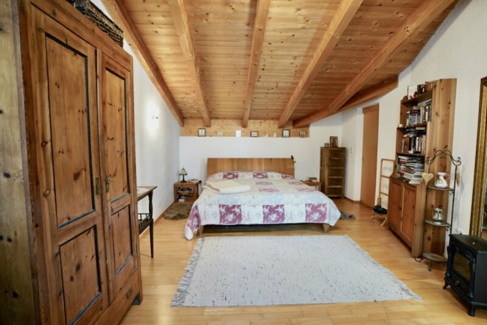 DOPPELHAUSHÄLFTE MIT EINLIEGERWOHNUNG NATURNAH - Jenewein Immobilienmanagement