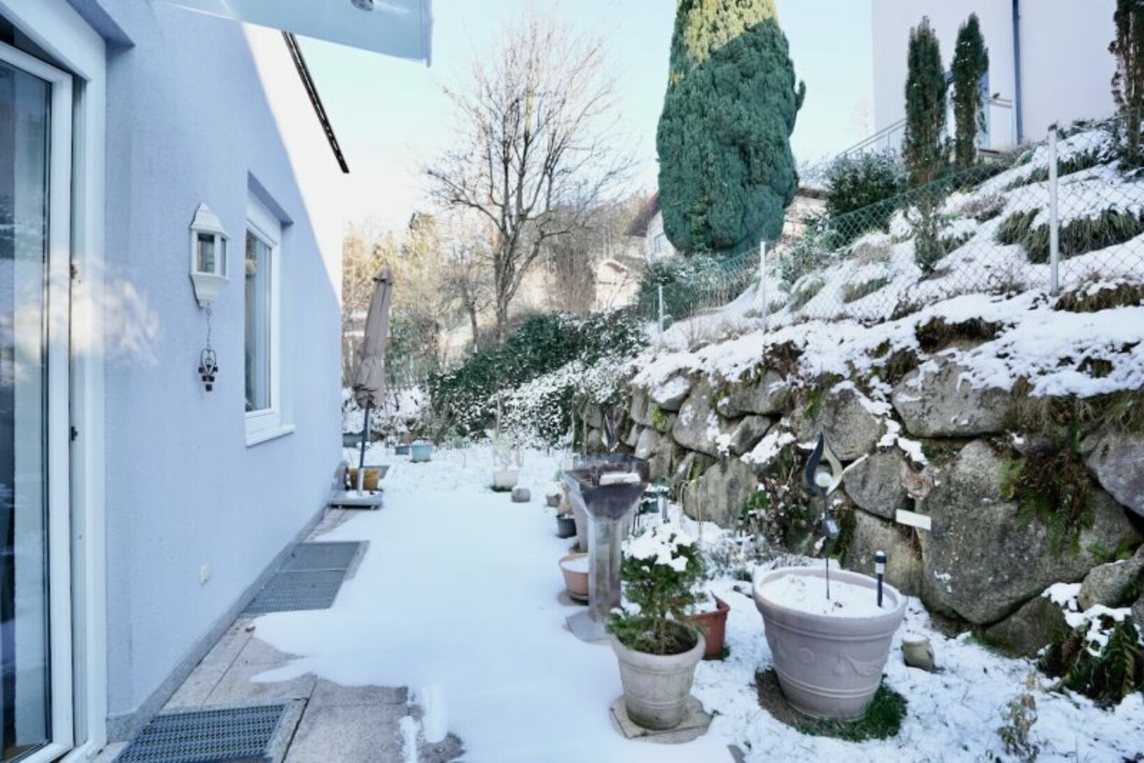 DOPPELHAUSHÄLFTE MIT EINLIEGERWOHNUNG NATURNAH - Jenewein Immobilienmanagement