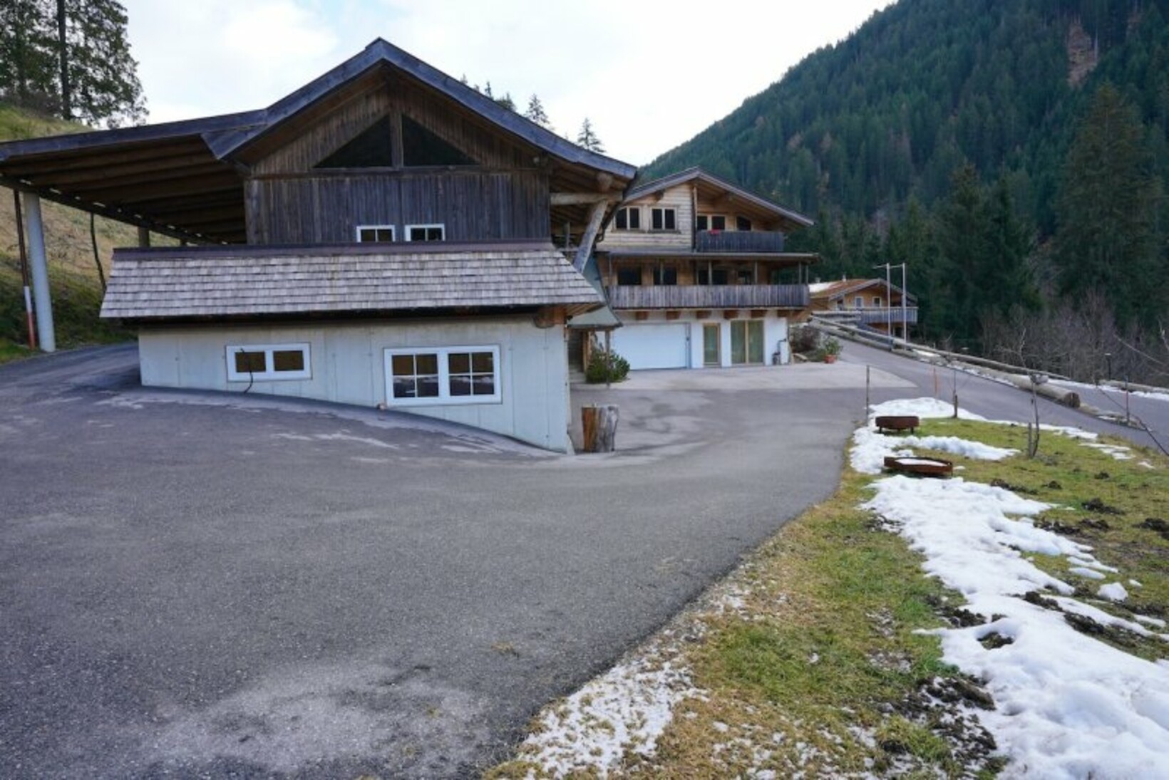 BETREIBER FÜR VERMIETUNG EXCLUSIVER FERIENHÜTTEN GESUCHT - Jenewein Immobilienmanagement