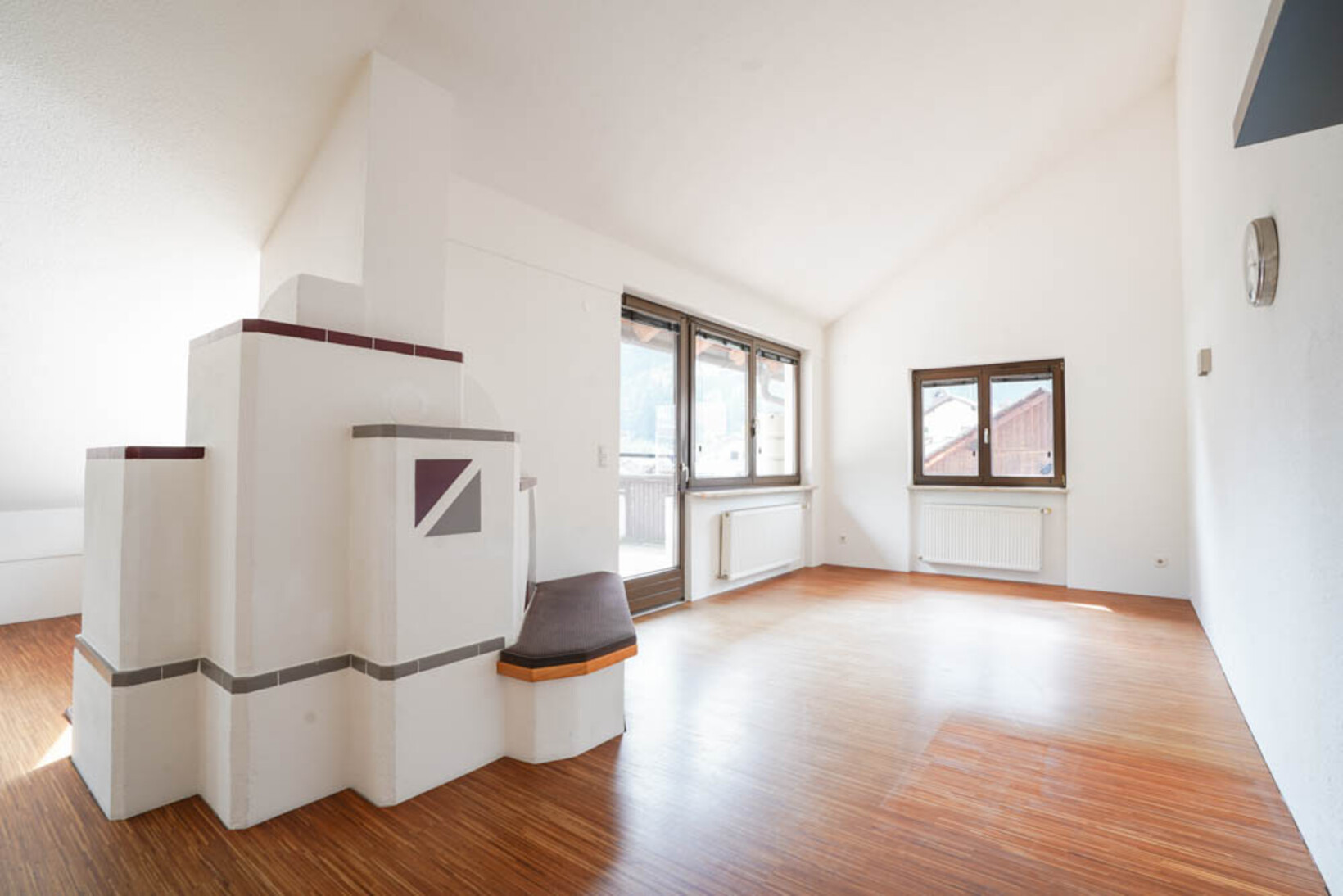 LEISTBARE 152 m² MAISONETTWOHNUNG MIT 2 GARAGENPLÄTZEN - Jenewein Immobilienmanagement