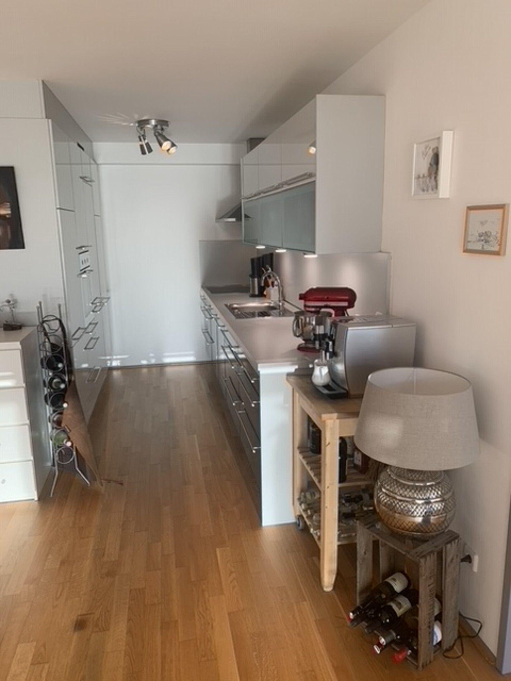 Gepflegte, helle 3-Zimmerwohnung mit Tiefgaragenabstellplatz - Jenewein Immobilienmanagement